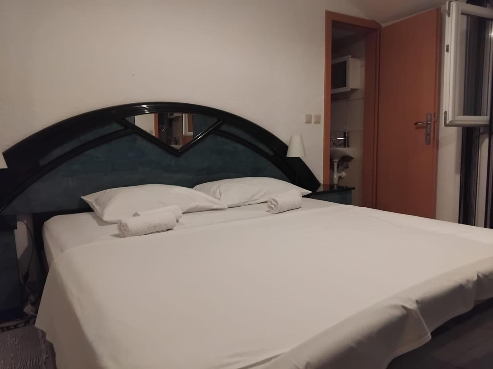 Apartman Zdravka Policnik Exteriér fotografie